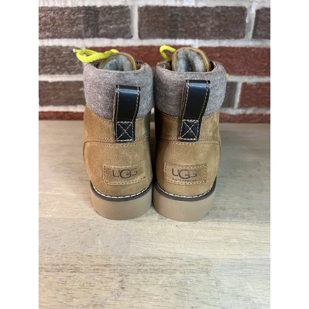 UGG‎ AUSTRALIA HILMAR GRIZZLY LEATHER /SUEDE WATERPROOF BOOTS ( SZ: 4)